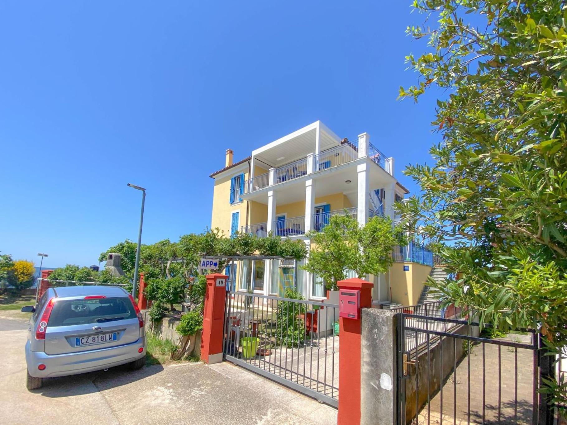 Belvedere Gore Novigrad  Exterior photo